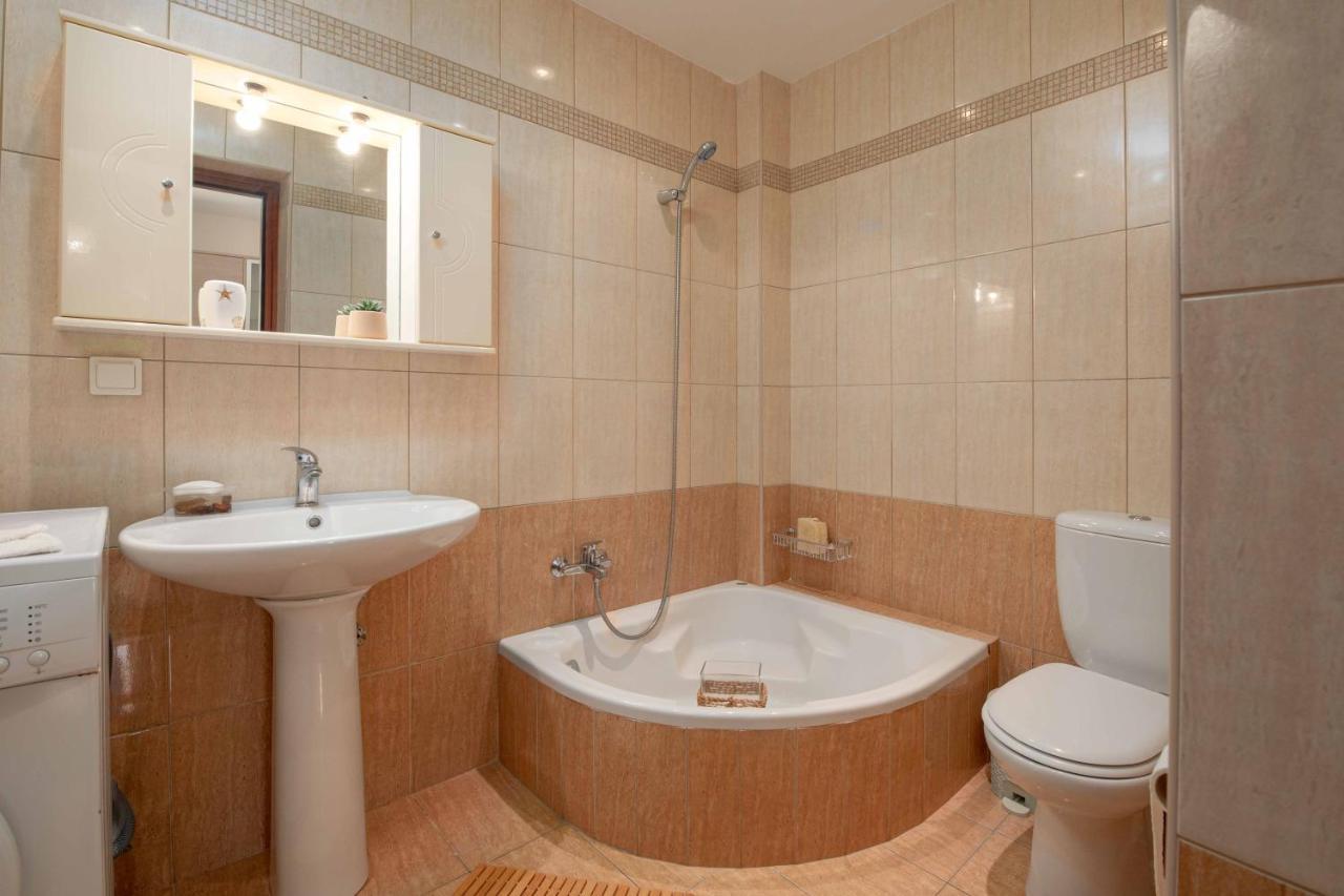 Villa Melenia For Family Holidays By The Beach Agia Pelagia  Exterior photo
